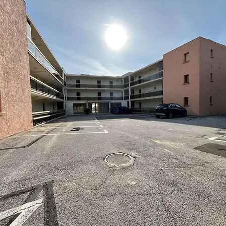 Moderne Avec Parking Et Climatisation A - Fr-1-226b-187 Appartement *